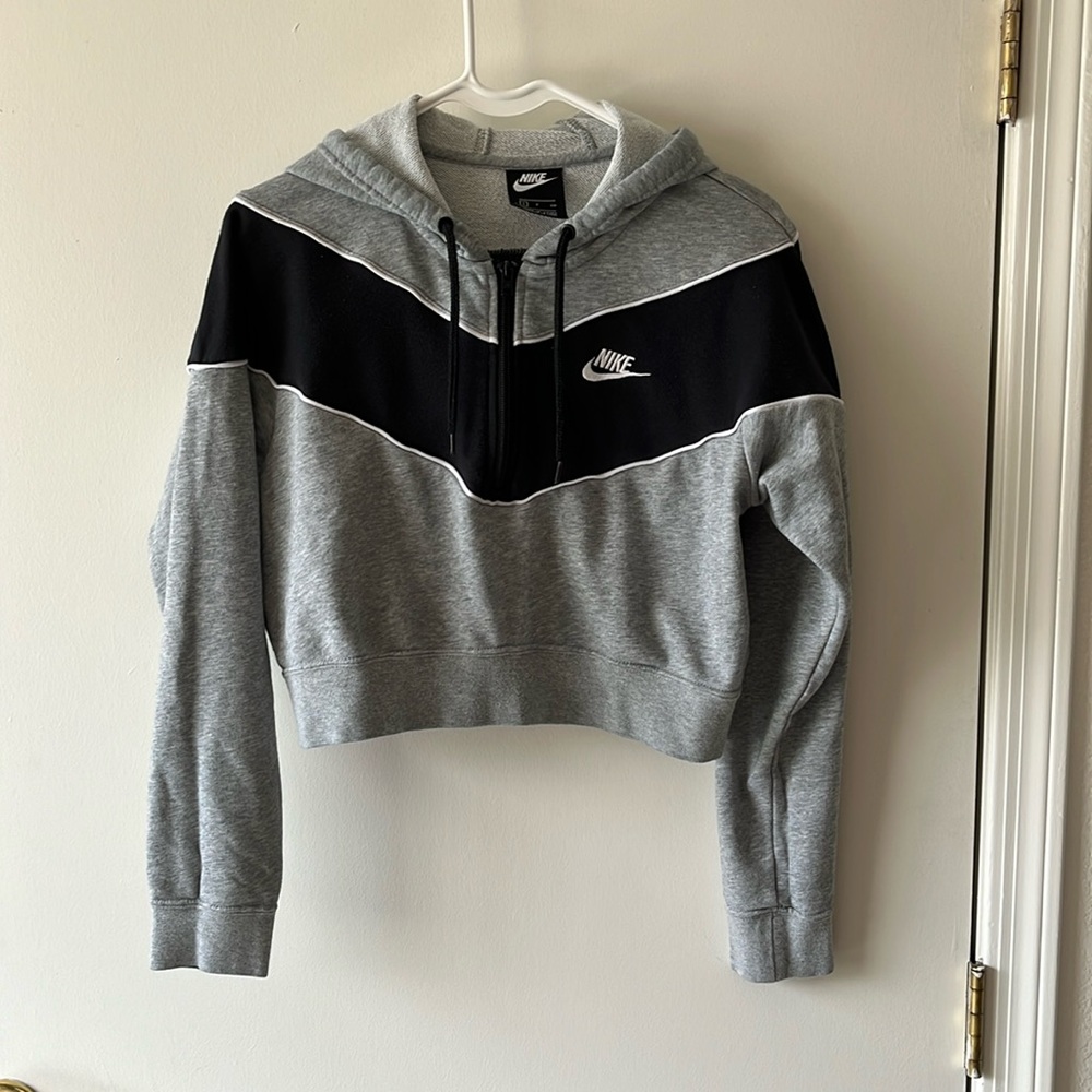 Nike Cropped Quarter Zip Hoodie Size S GUC Gray/black